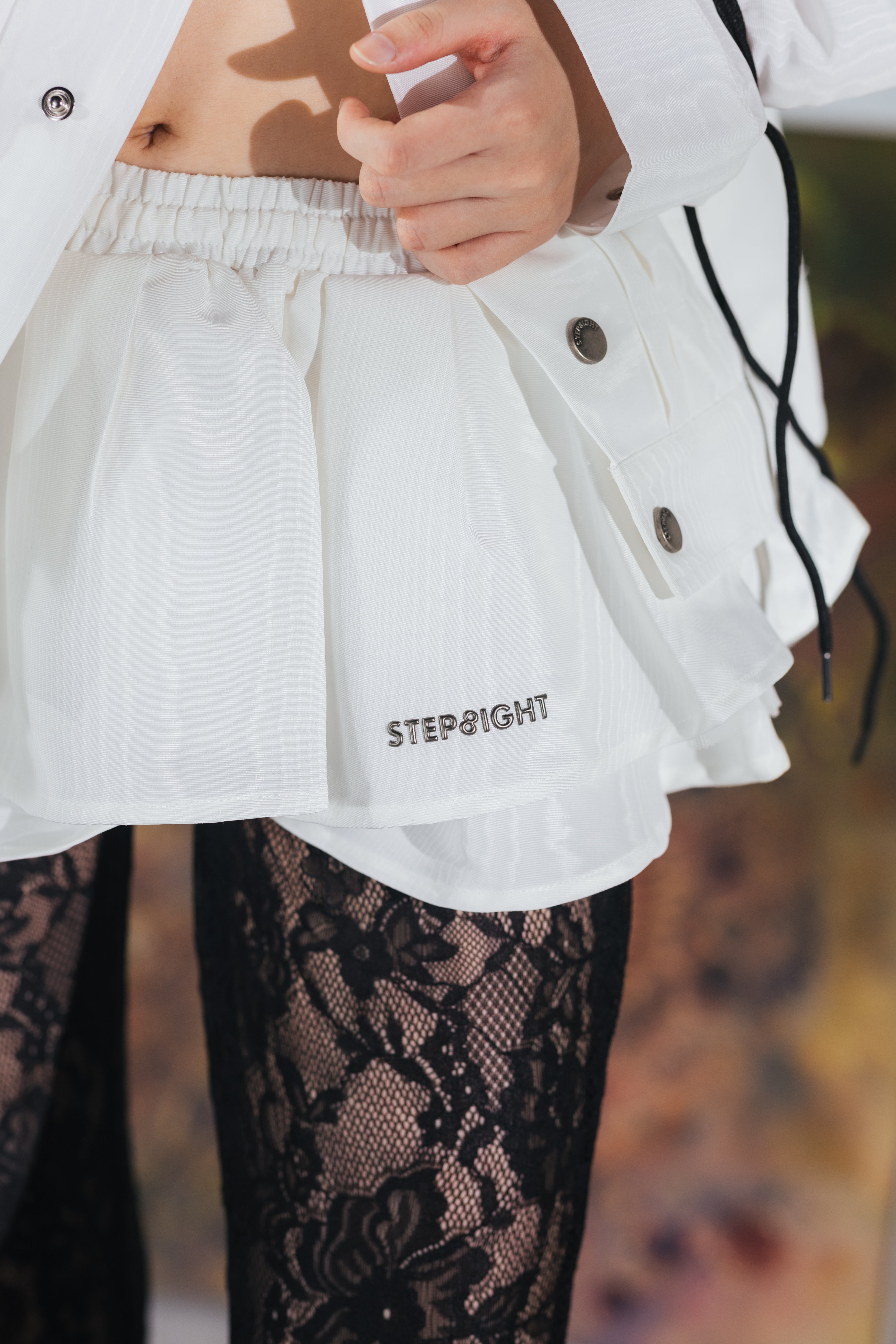 RIPPLE WHITE MOIRE MINI SKIRT