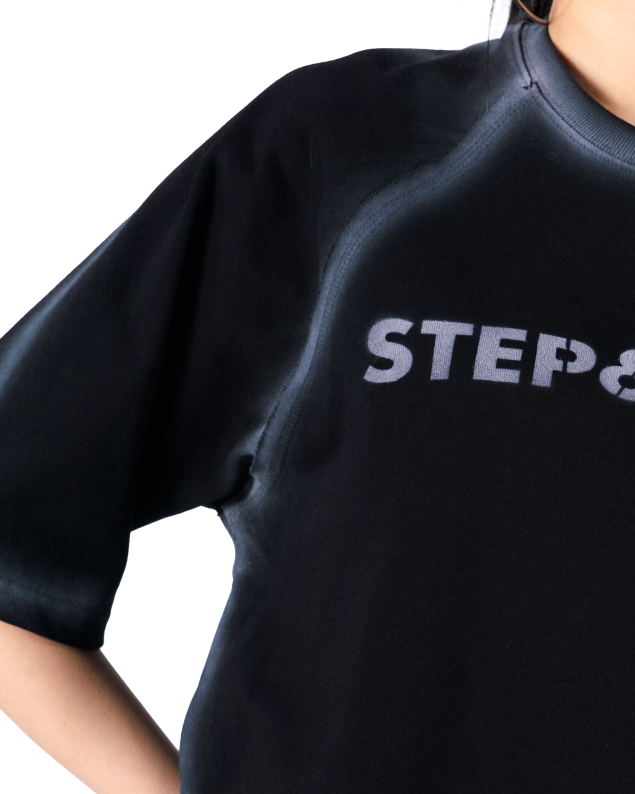 DUSK BLACK SPRAY RAGLAN S8 TEE