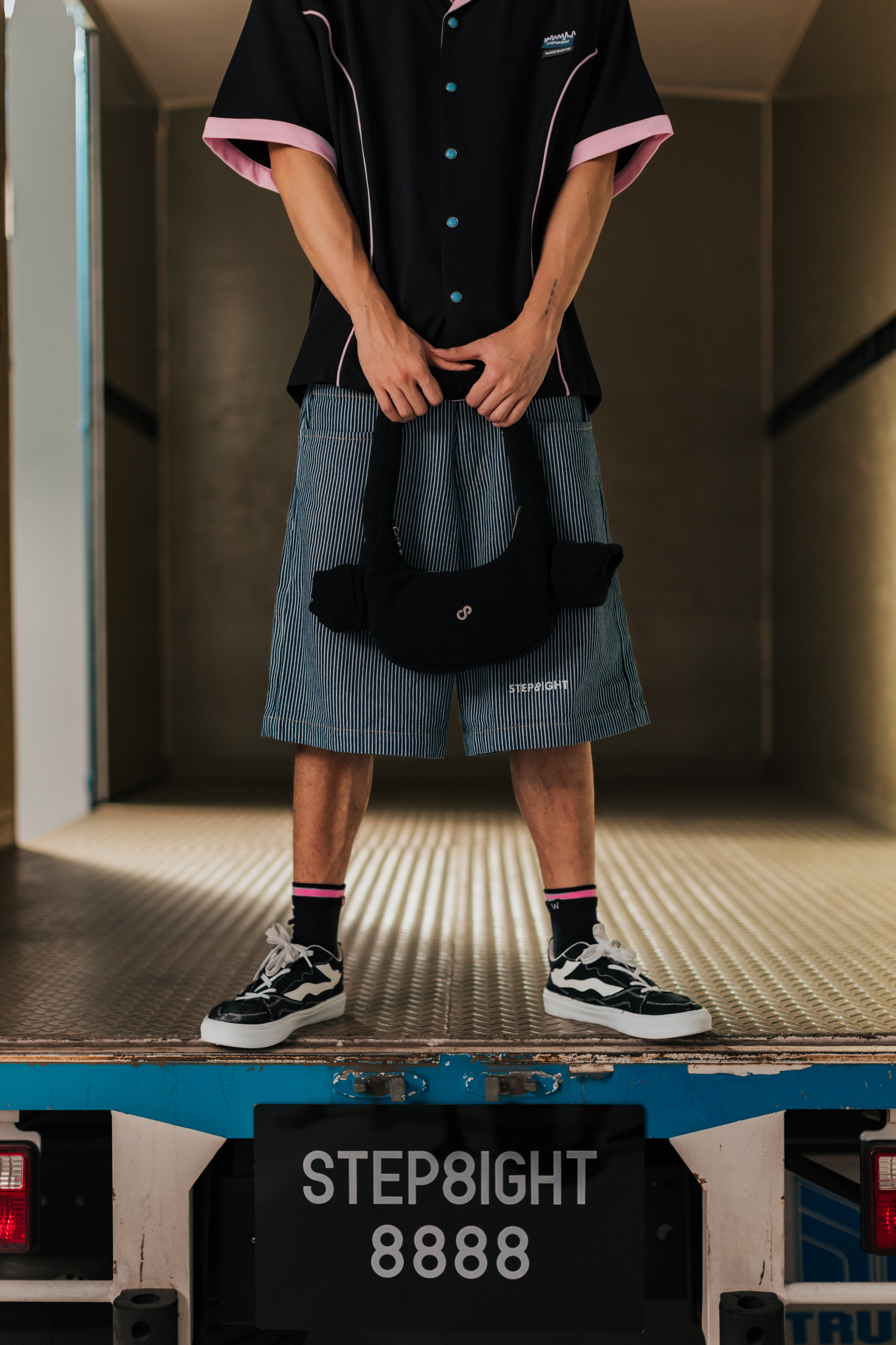BLACK TOWEL BAG