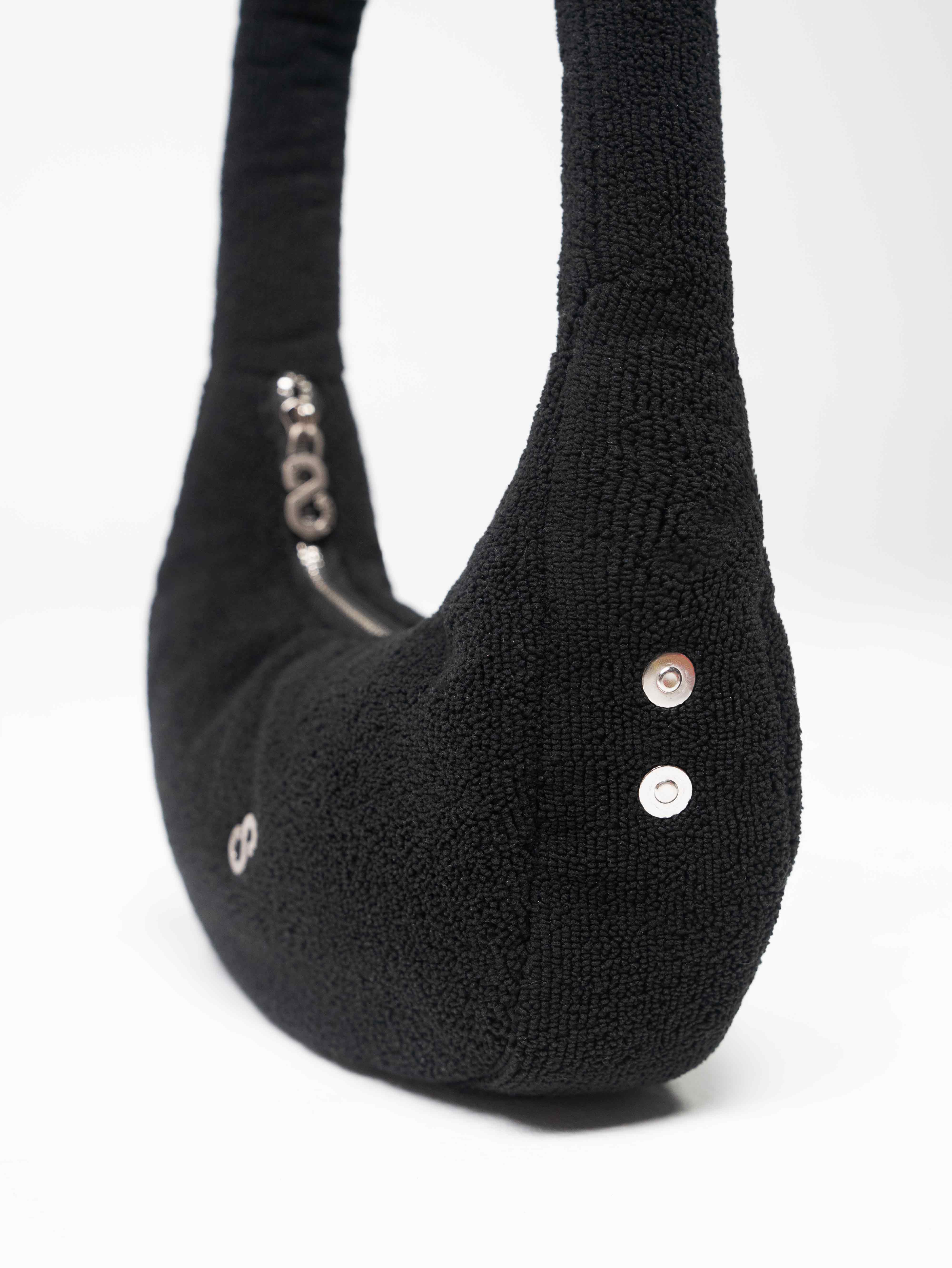 BLACK TOWEL BAG