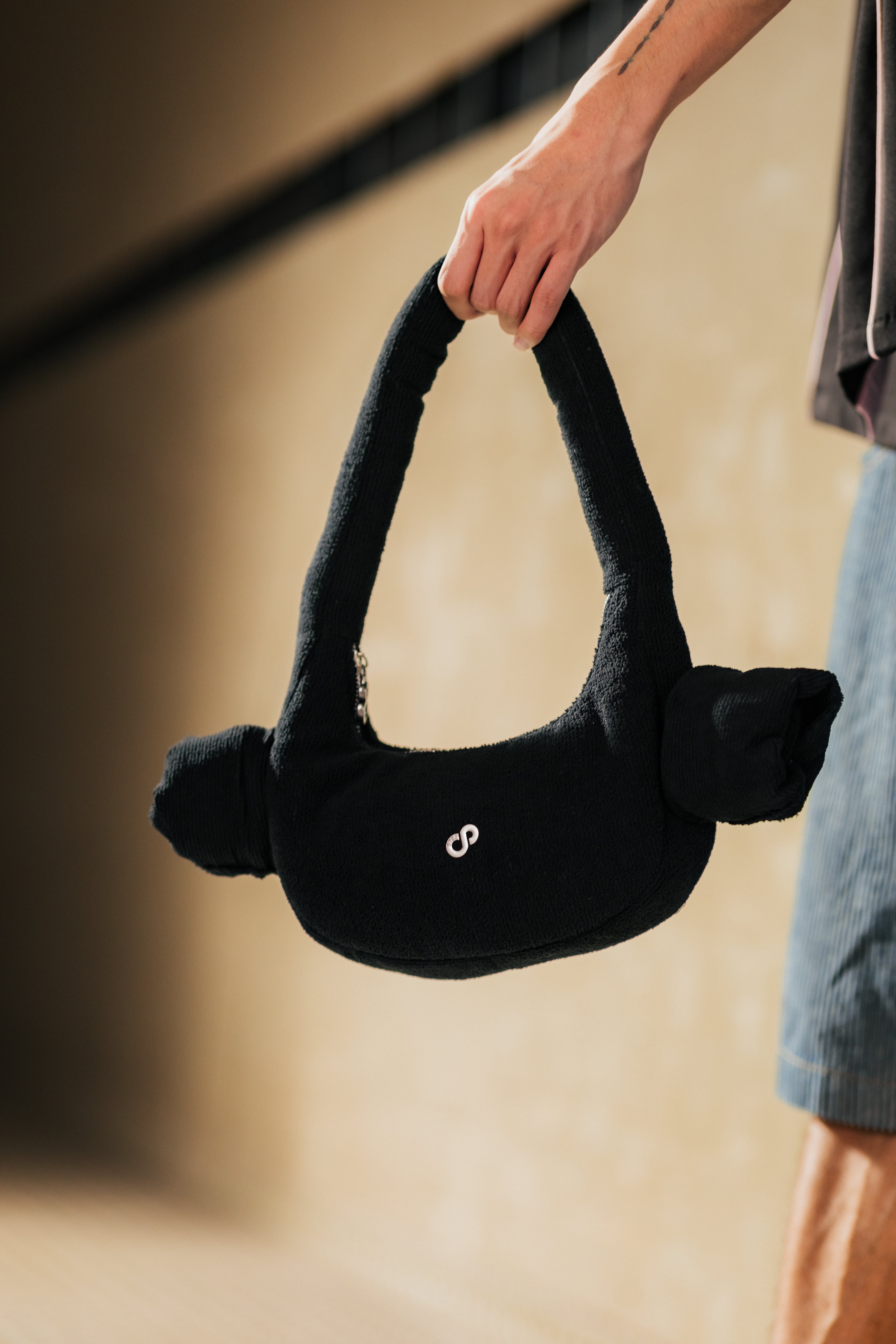 BLACK TOWEL BAG