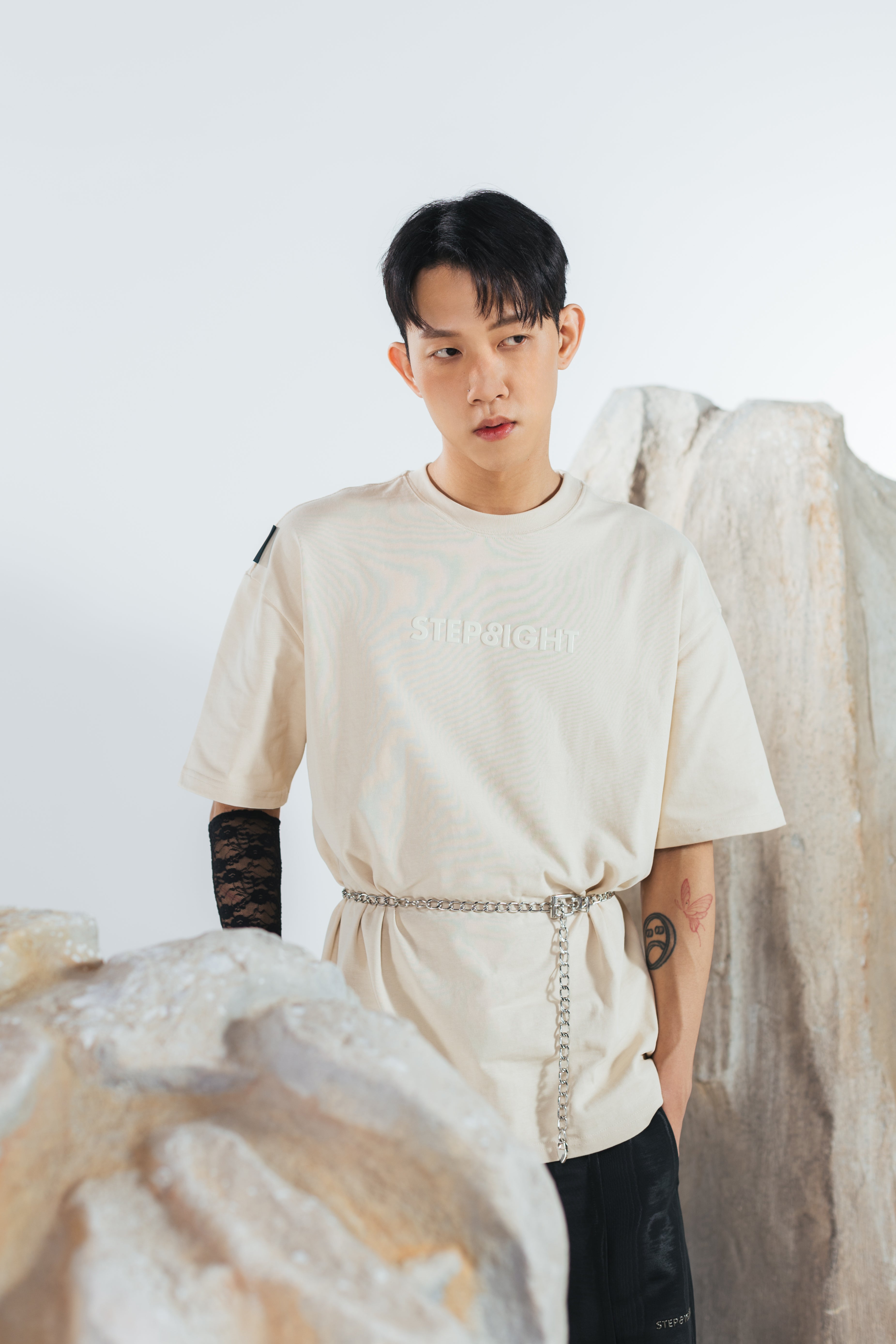 VELLUM KHAKI S8 TEE