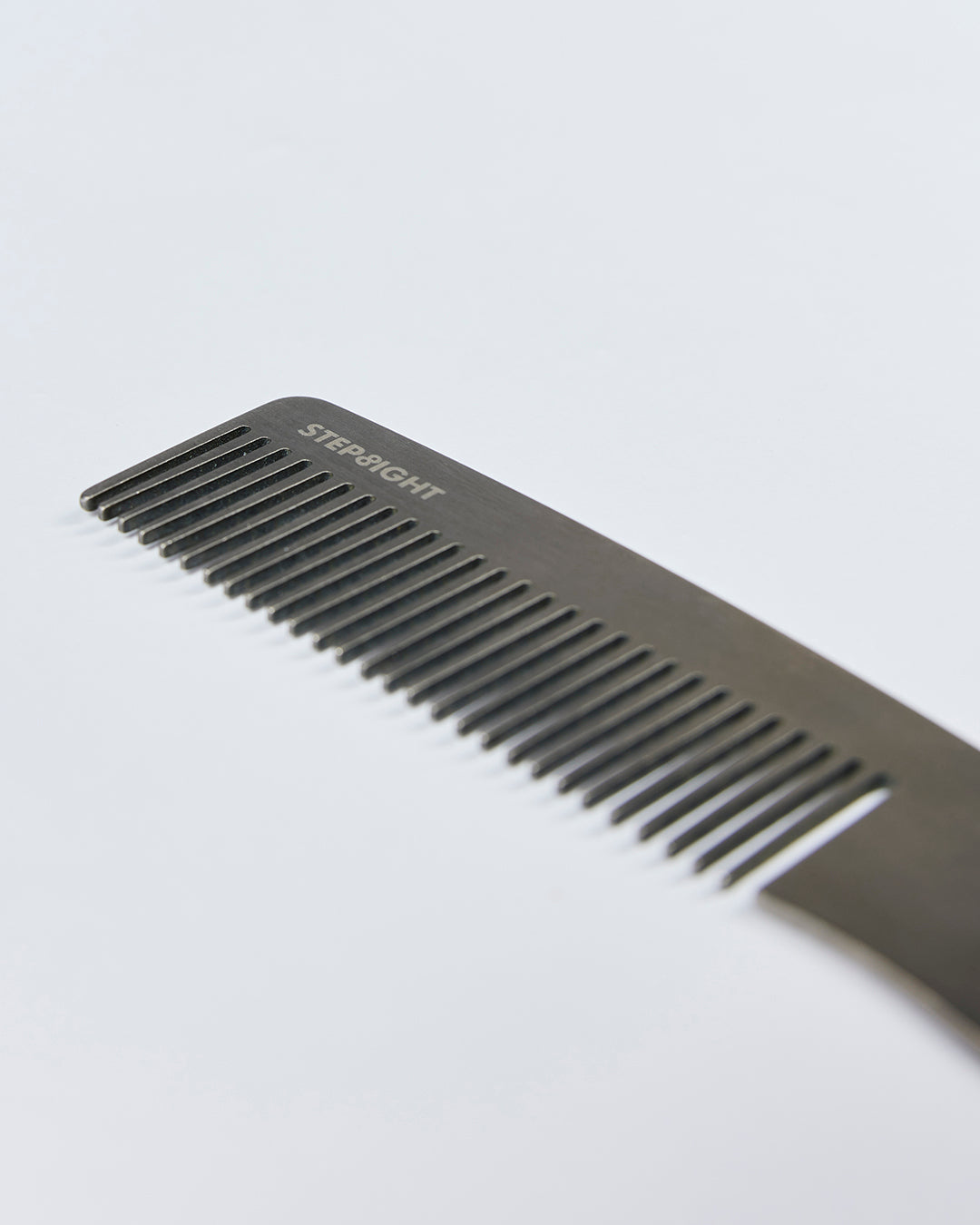 8 Thread Comb 8 TITANIUM COMB – STEP8IGHT