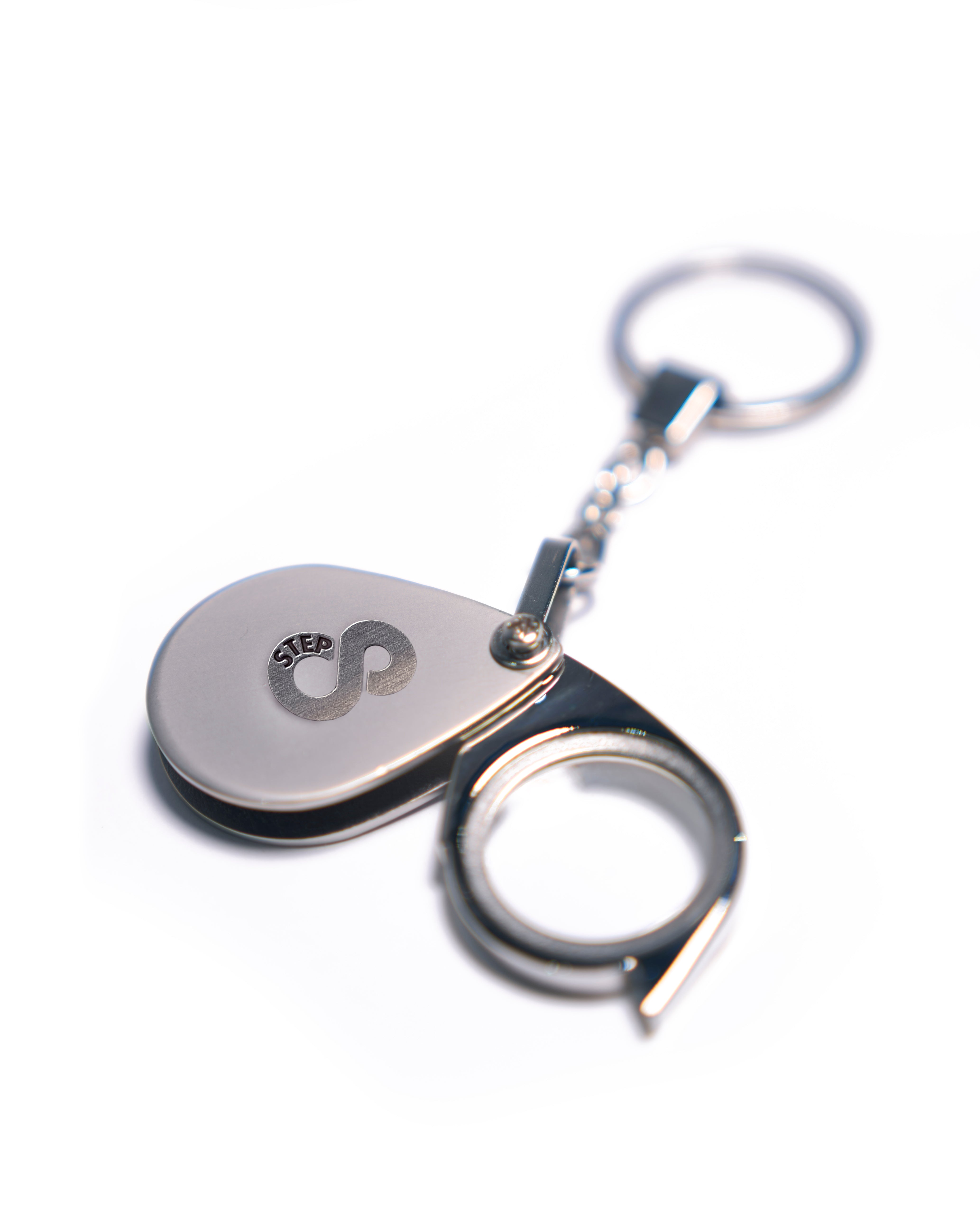 '8' MAGNIFYING GLASS KEY CHAIN