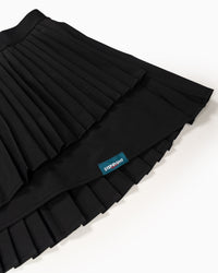 SHIMMER BLACK PLEATED SKORT