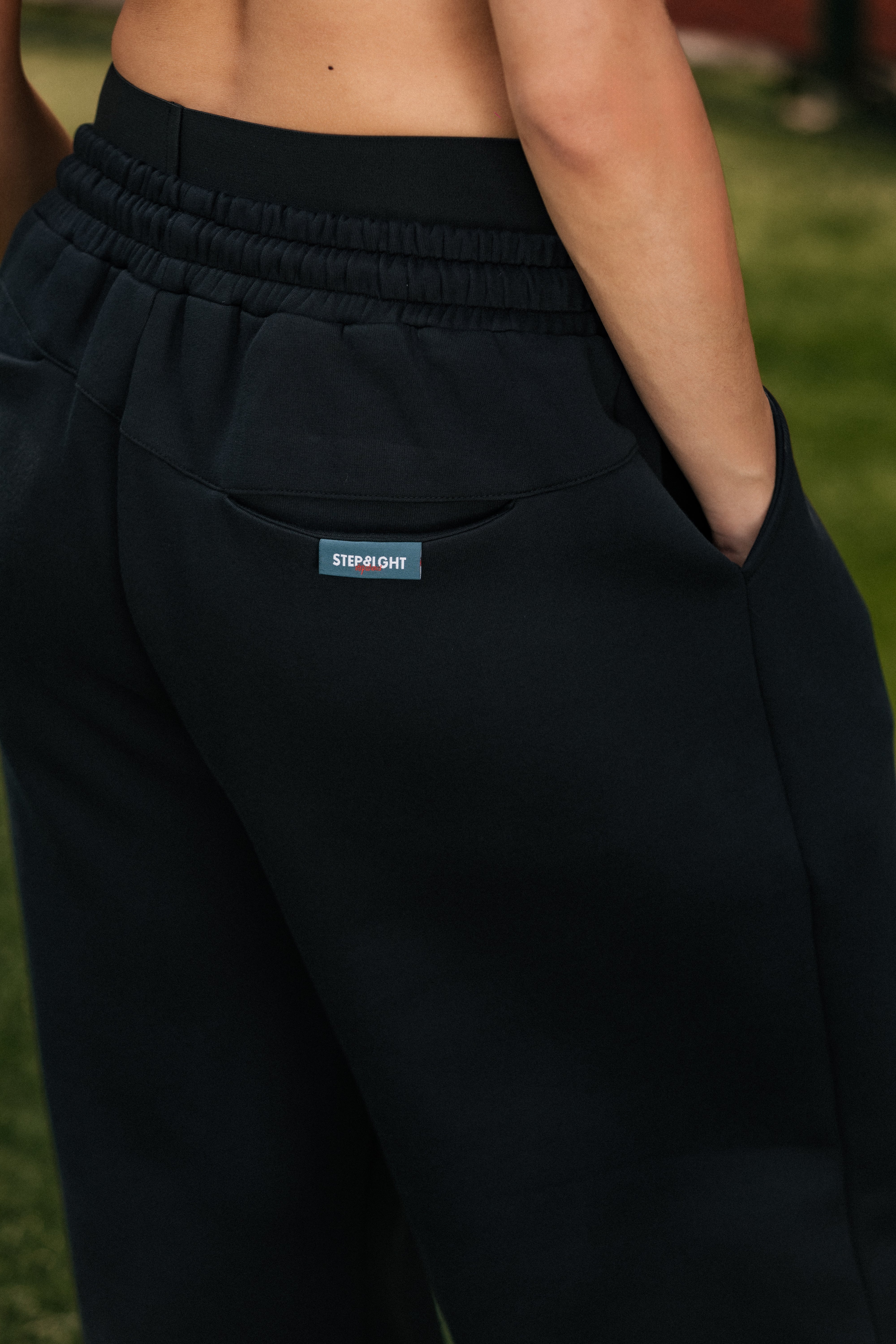 BLACK RELAX JOGGER