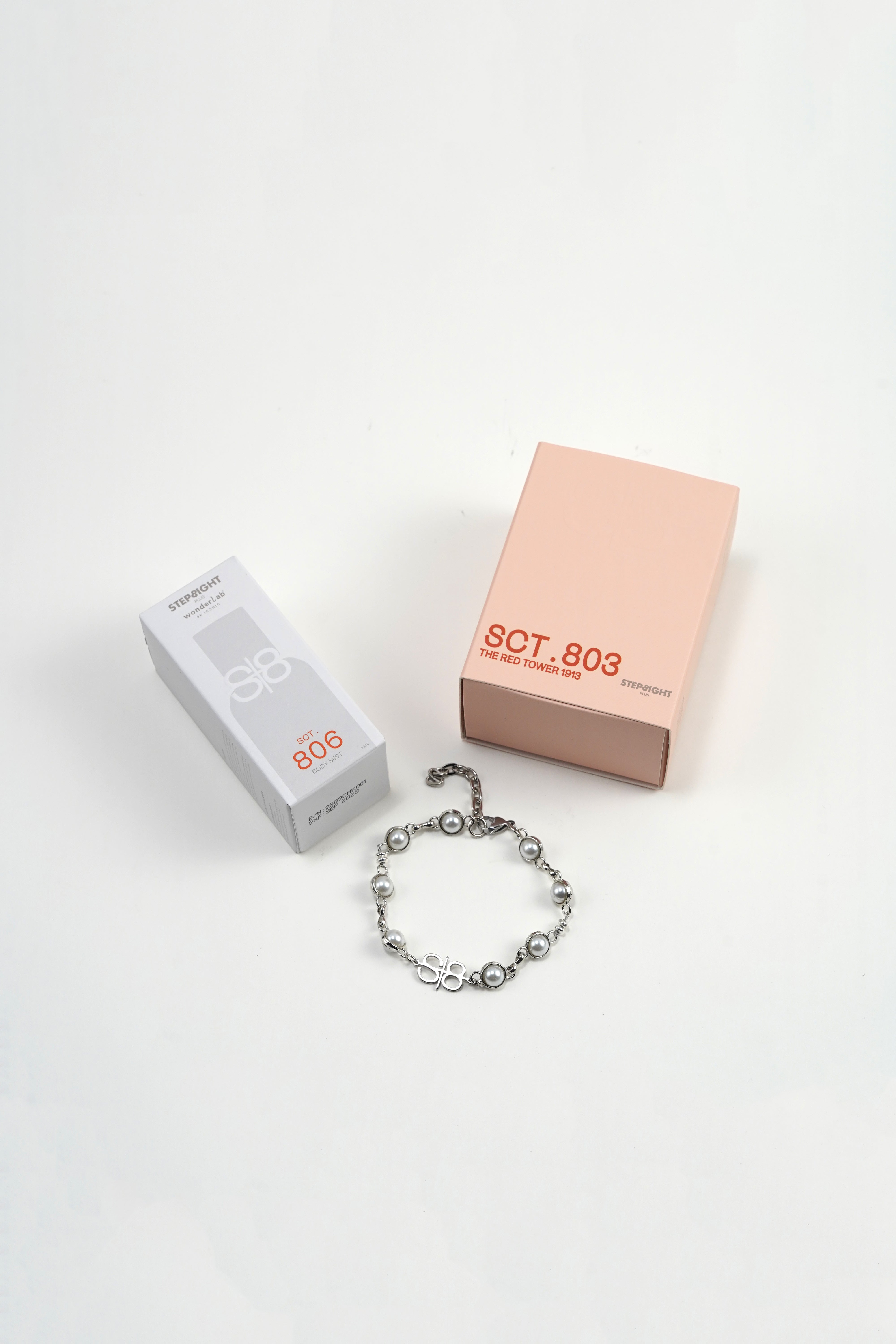 MERRY MOMENTS CHARM SET