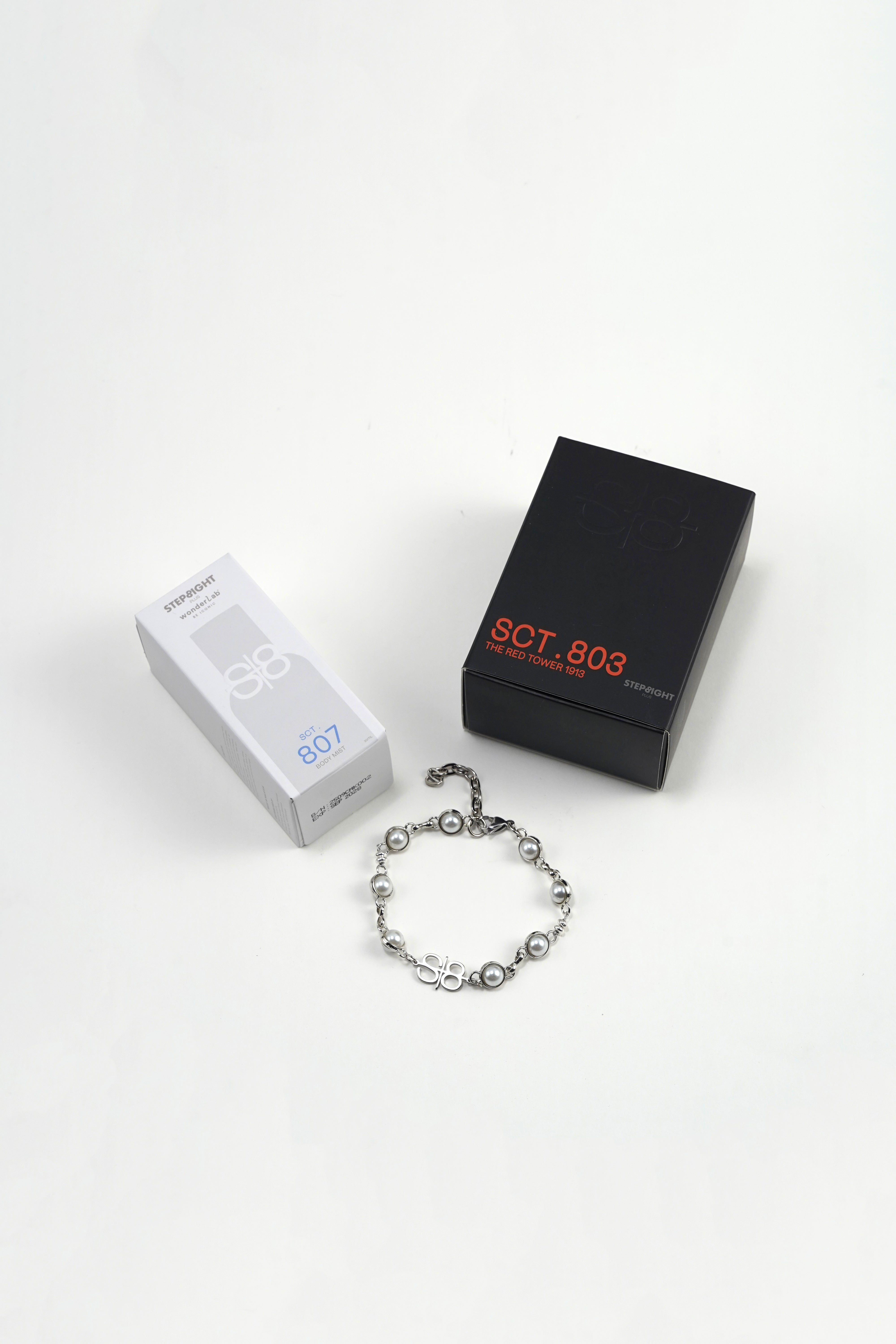 MERRY MOMENTS CHARM SET