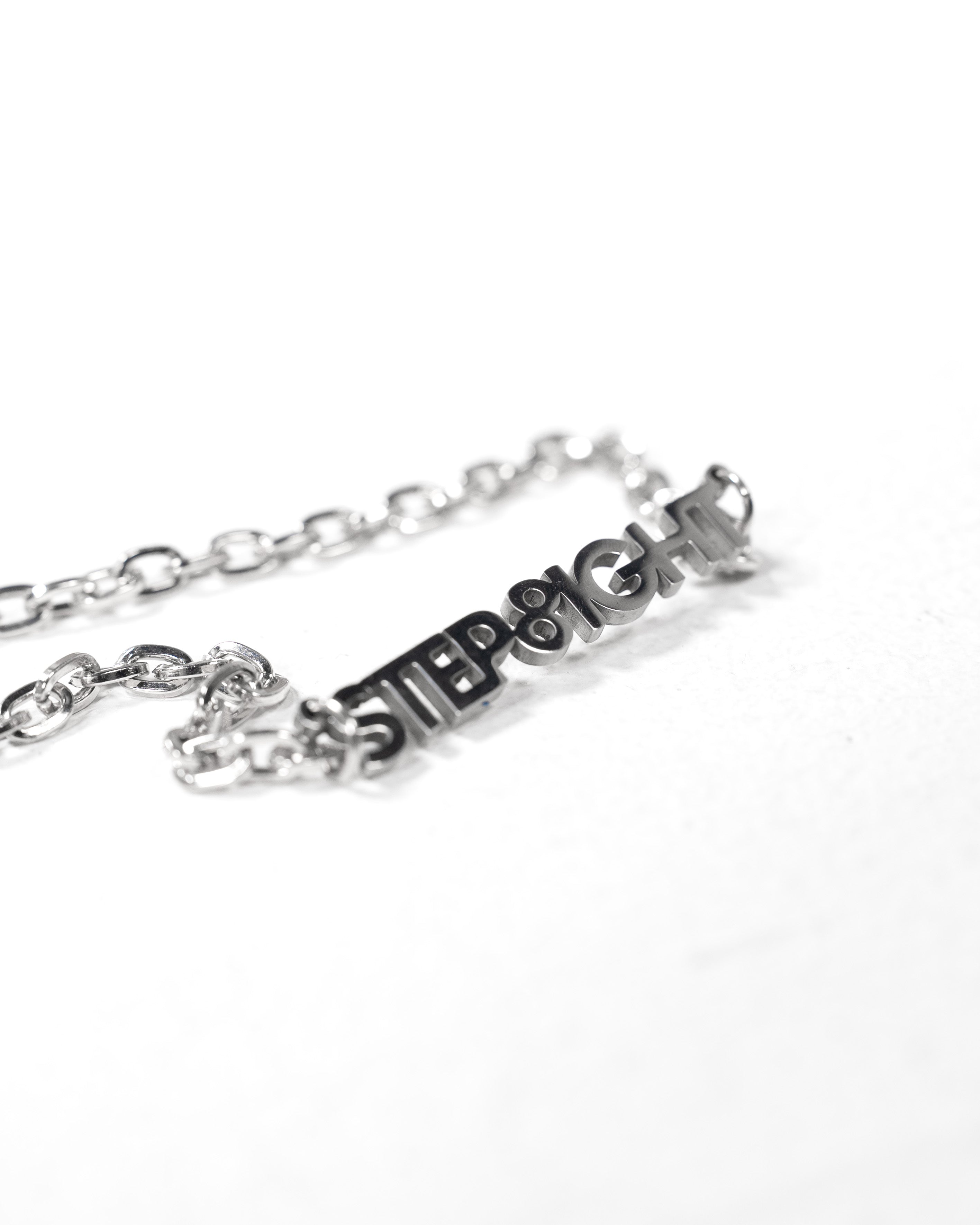 STEP8IGHT BOLD NECKLACE