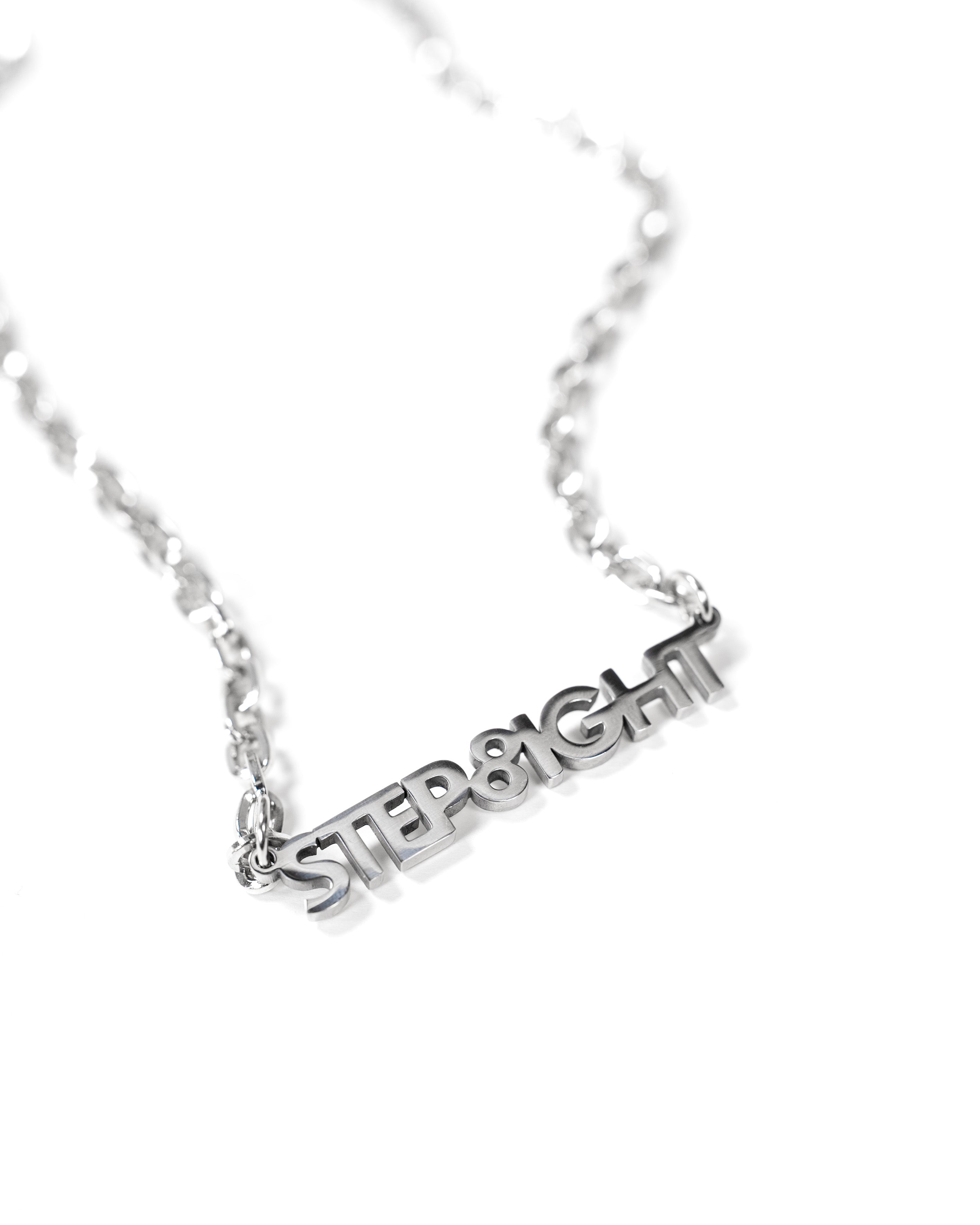 STEP8IGHT BOLD NECKLACE