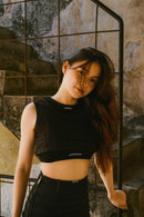 BLACK SOLACE CROP