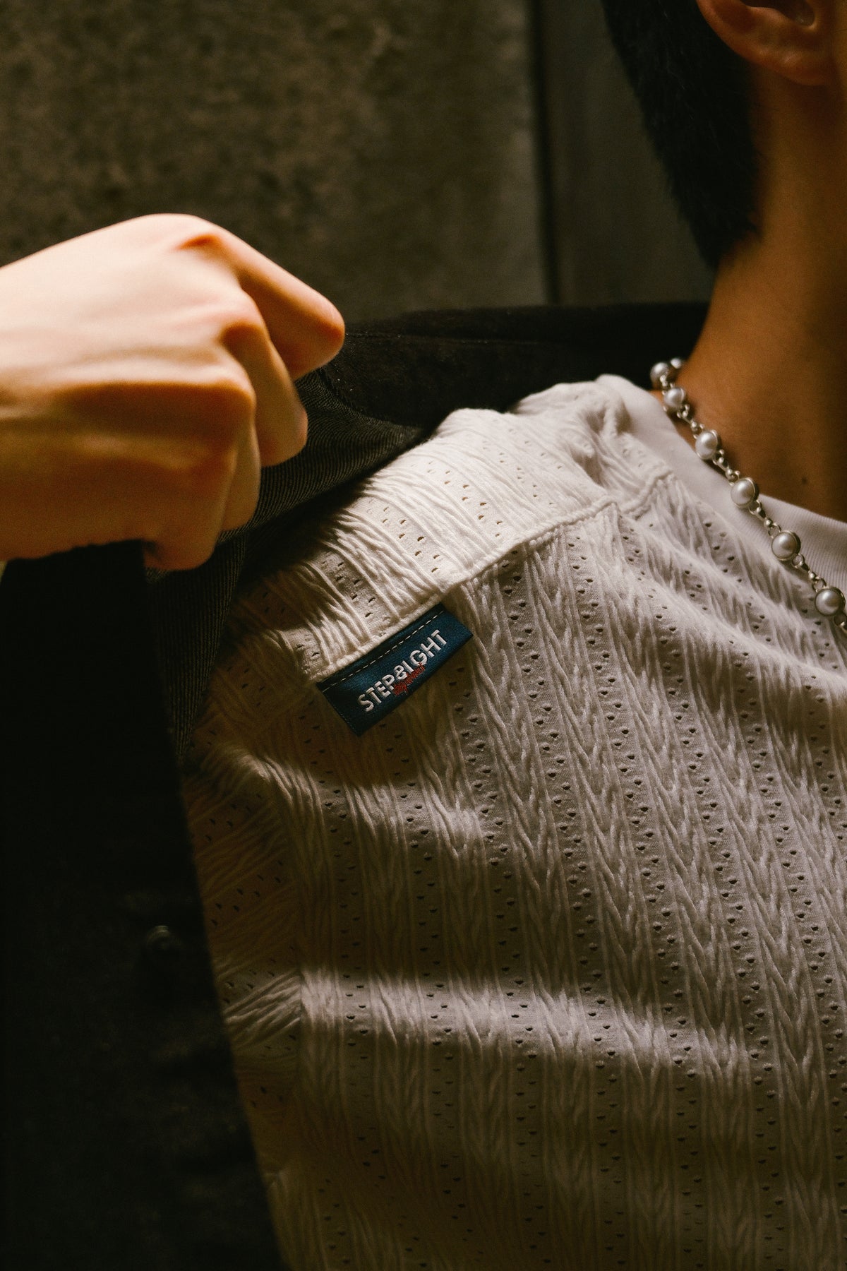 WHITE PRAGMA KNITTED TEE