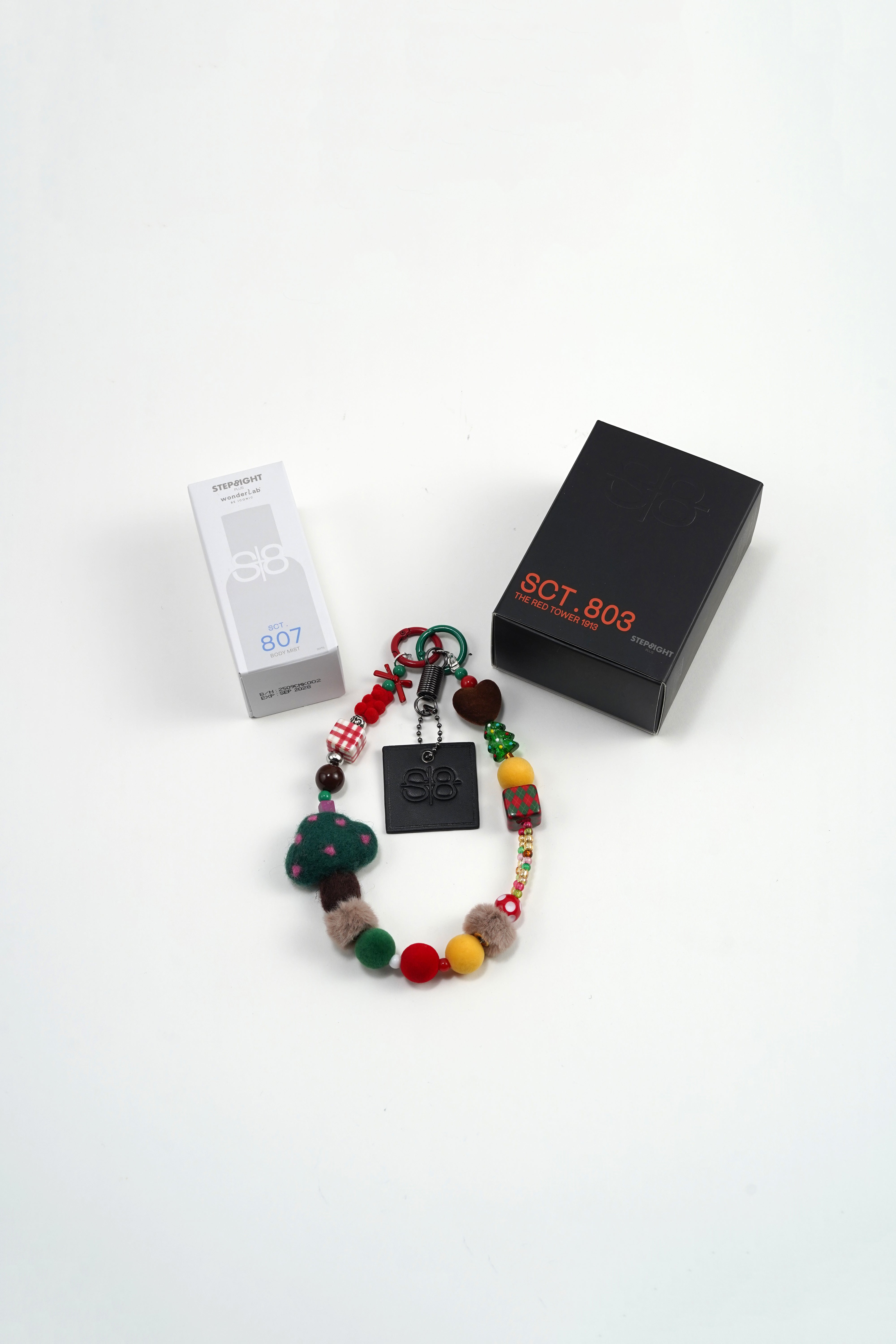 MERRY MOMENTS KEYCHAIN SET