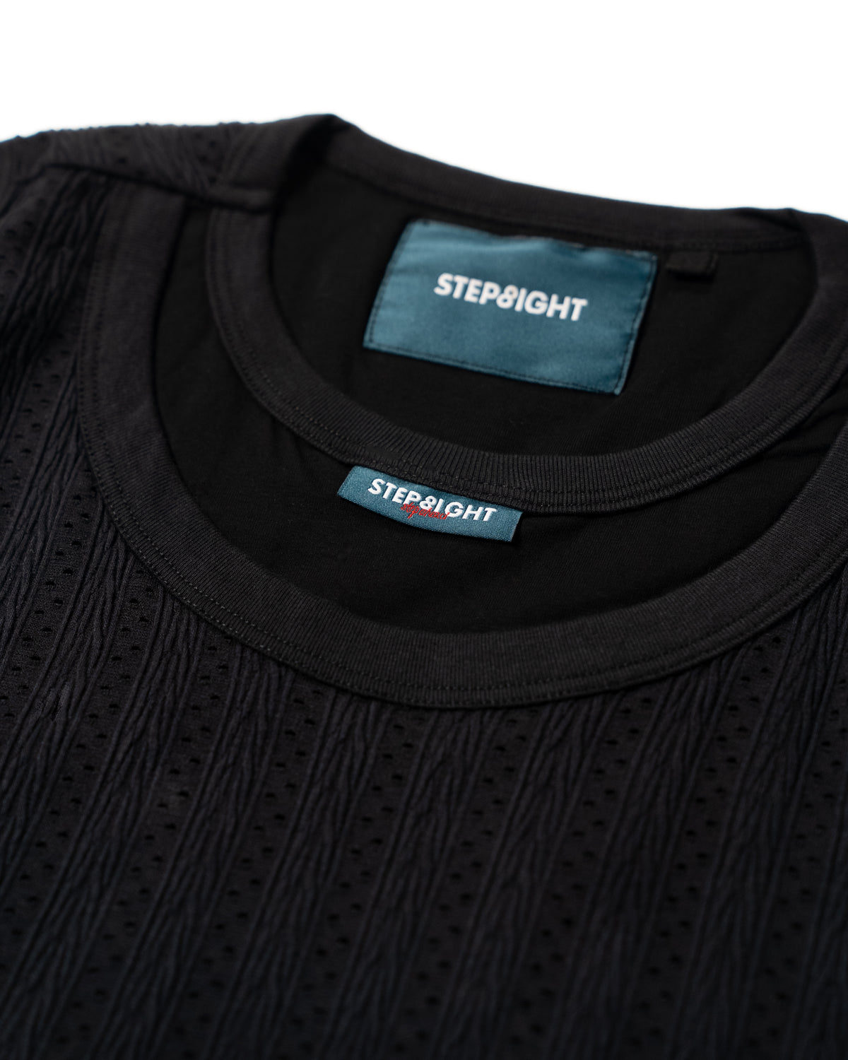 BLACK SOLACE CROP