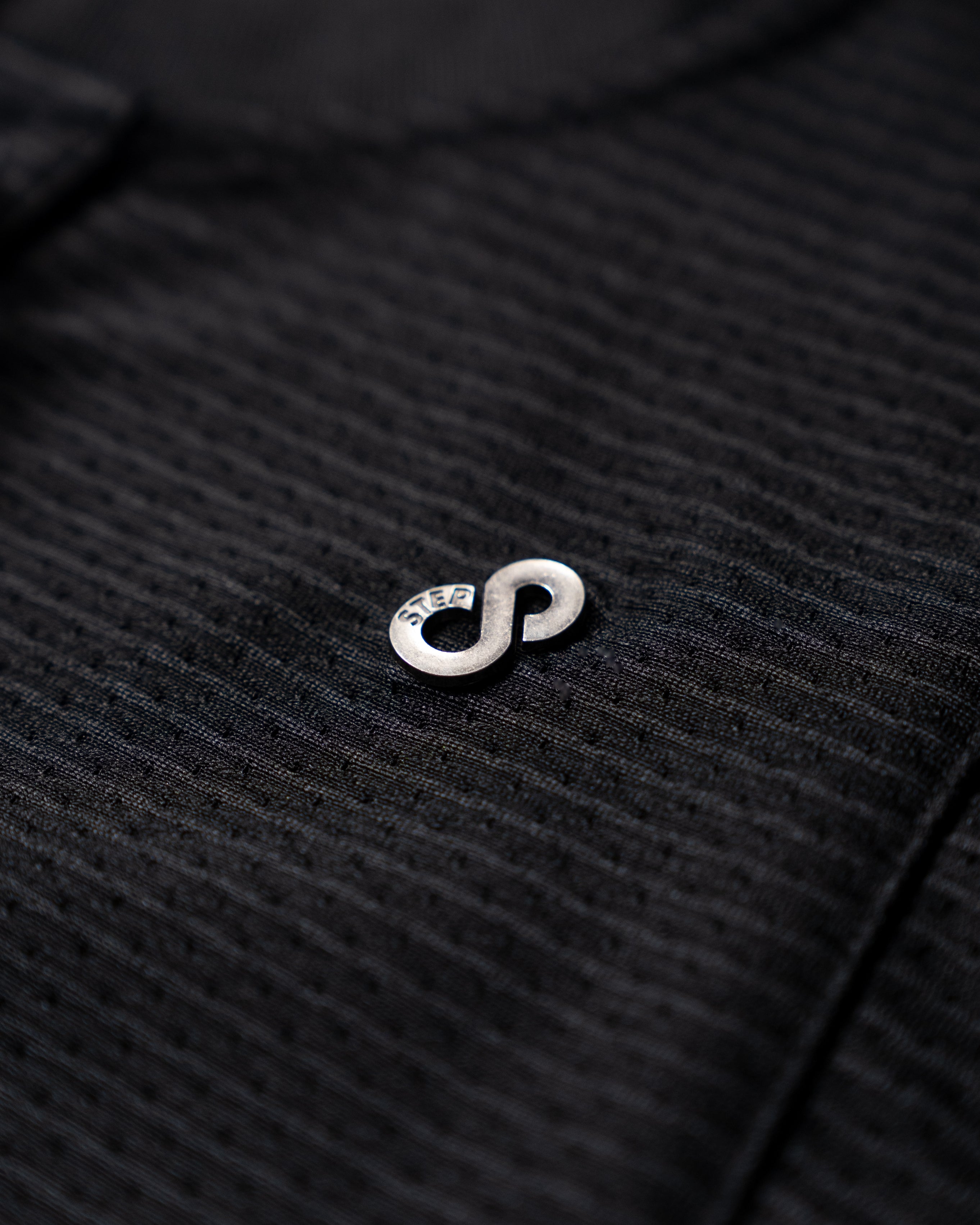 BLACK TANGLE LONG SLEEVE