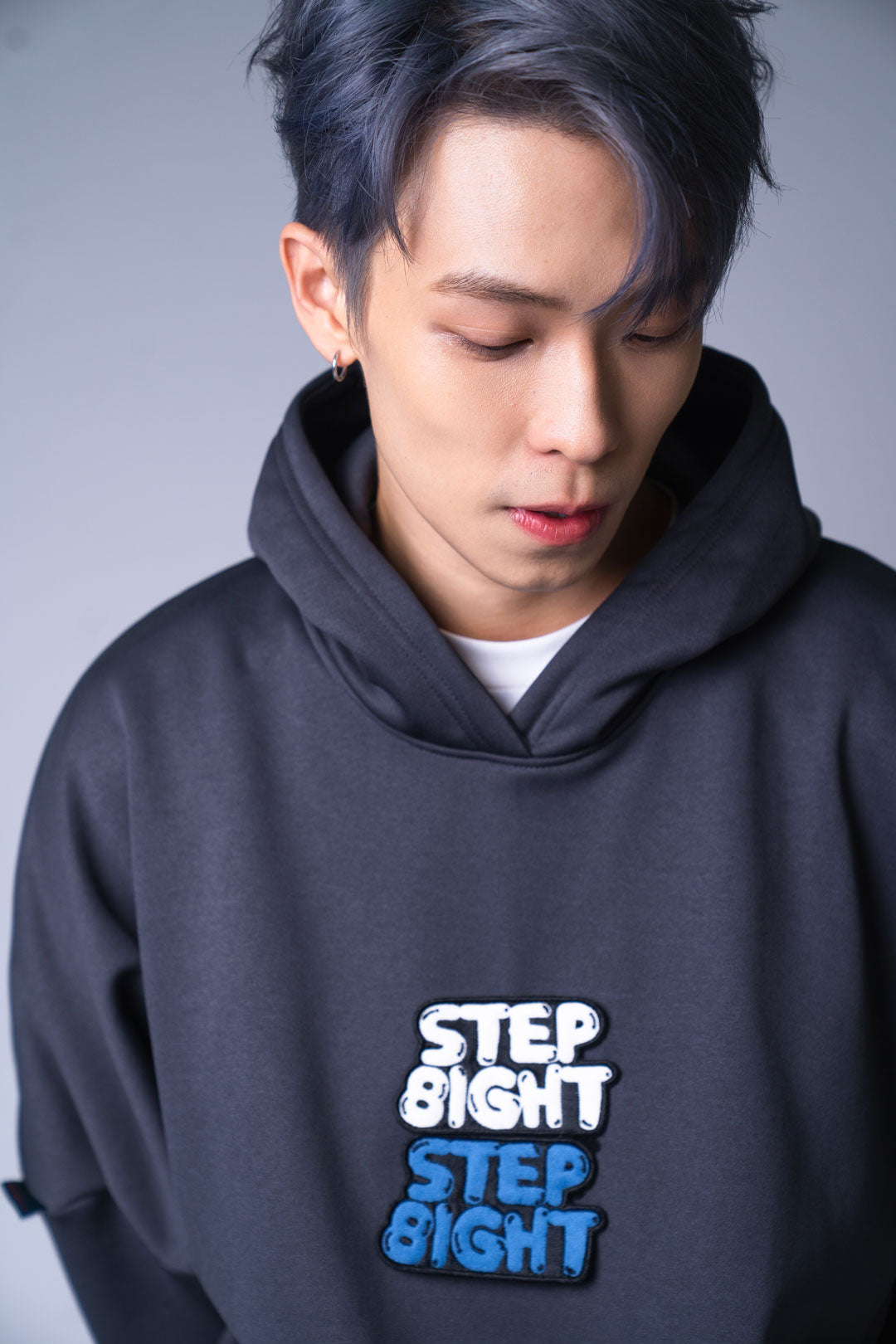 OVERSIZED POCKET HOODIE (Random 2 patches)